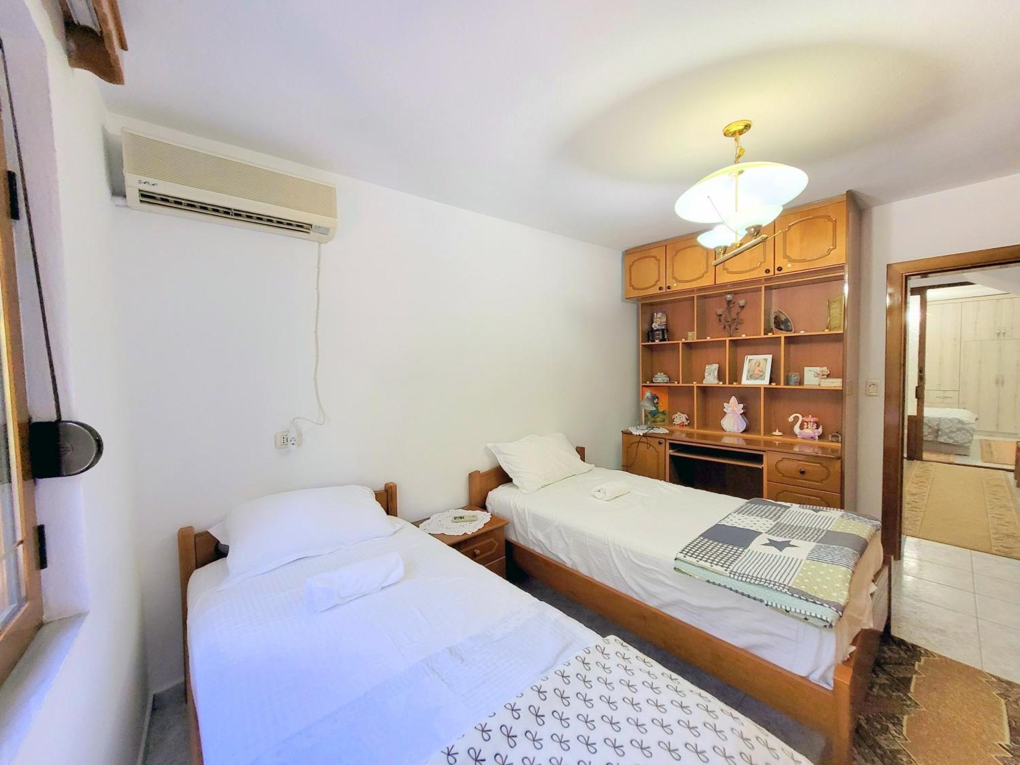 Marbi Guest House Gjirokastër 外观 照片
