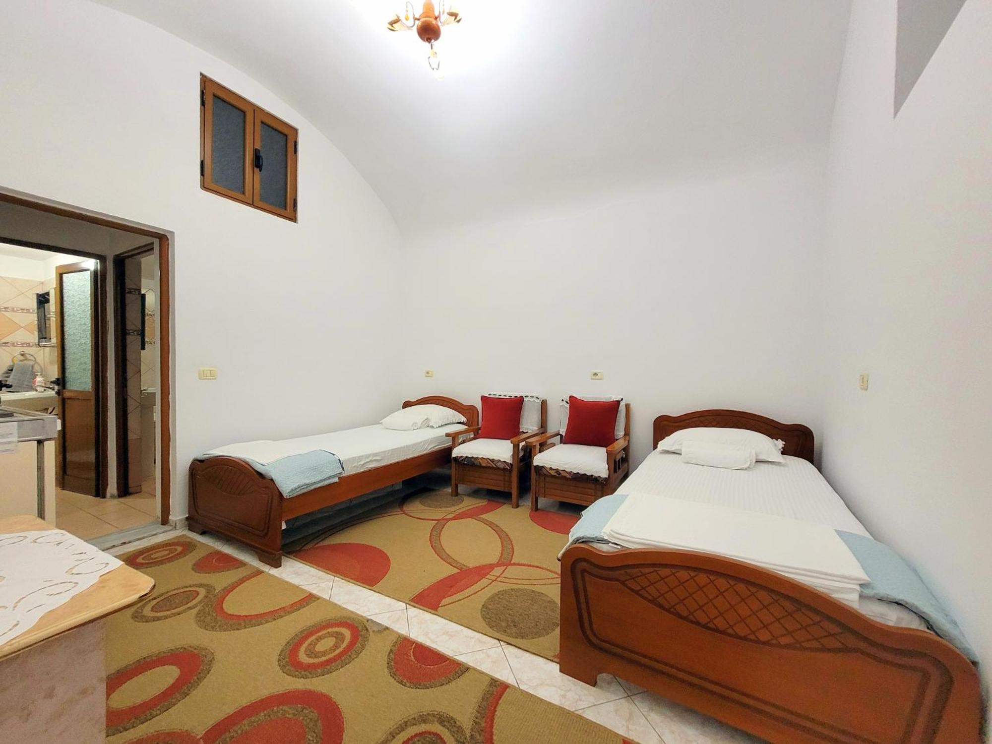 Marbi Guest House Gjirokastër 外观 照片