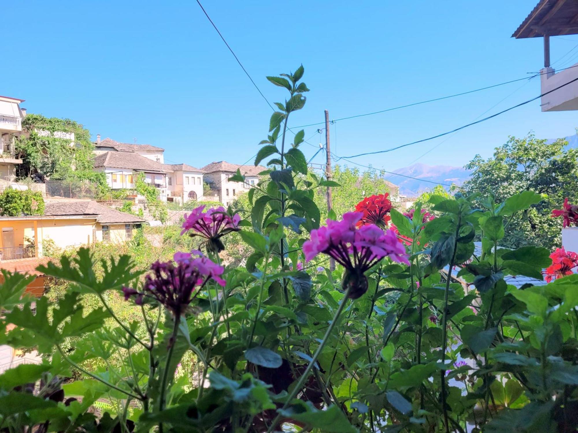 Marbi Guest House Gjirokastër 外观 照片