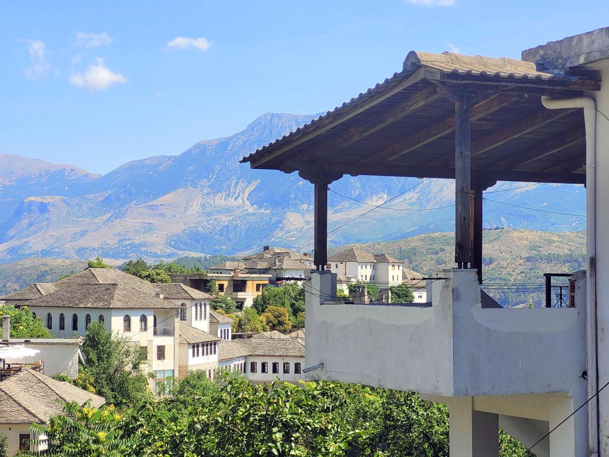 Marbi Guest House Gjirokastër 外观 照片