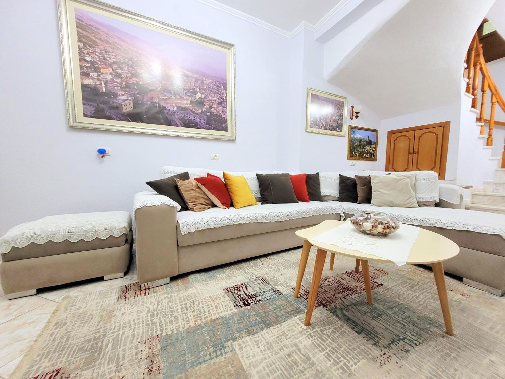 Marbi Guest House Gjirokastër 外观 照片