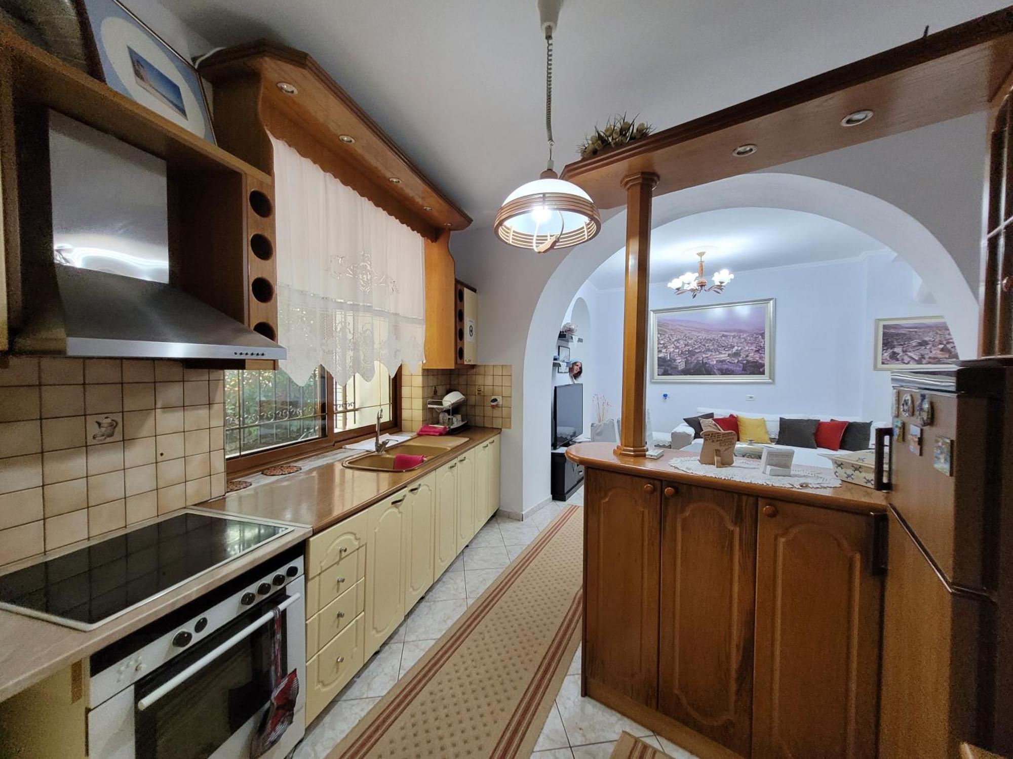 Marbi Guest House Gjirokastër 外观 照片